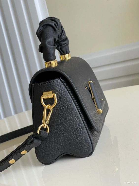 WIS TWIST LOUIS PM VUITTON 1116
